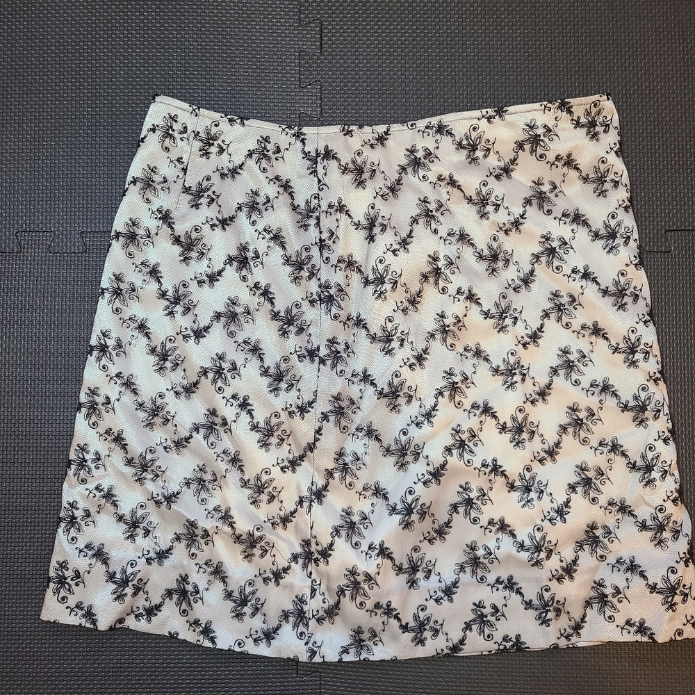 Lace Skirt size M